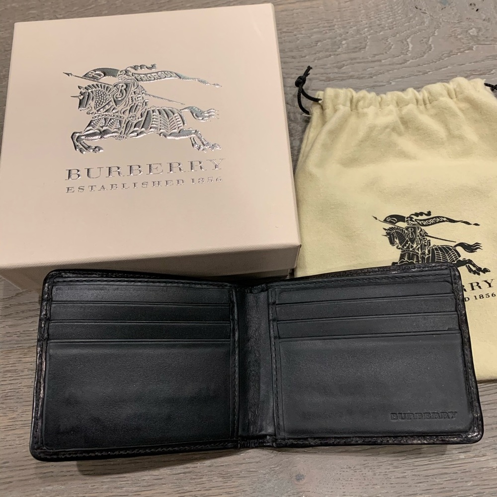 Burberry Men Wallet
